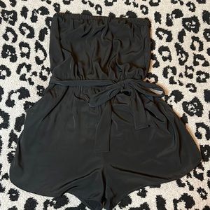 Forever 21 black sleeveless romper